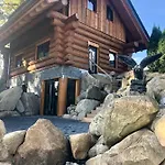 Naturstammhaus Und Zum Brockenbaecker *