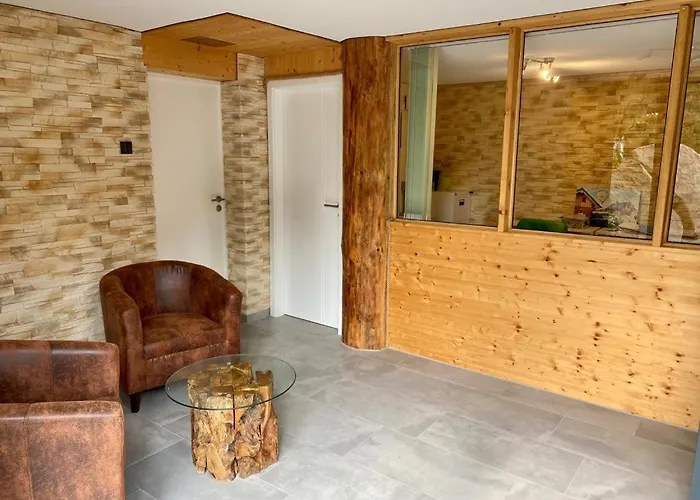 Naturstammhaus Und Zum Brockenbaecker