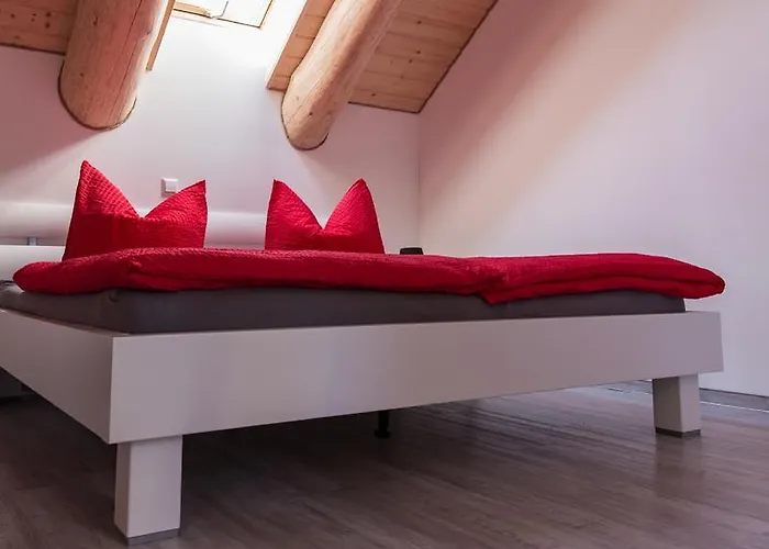 Naturstammhaus Und Zum Brockenbaecker *