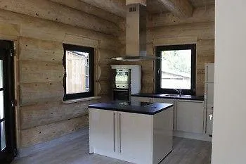 Naturstammhaus Und Zum Brockenbaecker *