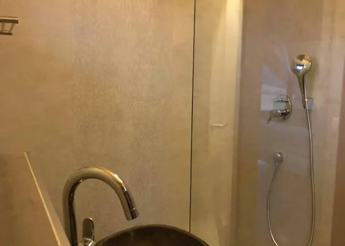 Naturstammhaus Und Zum Brockenbaecker