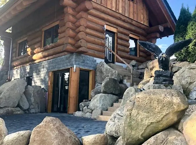 Naturstammhaus Und Zum Brockenbaecker *