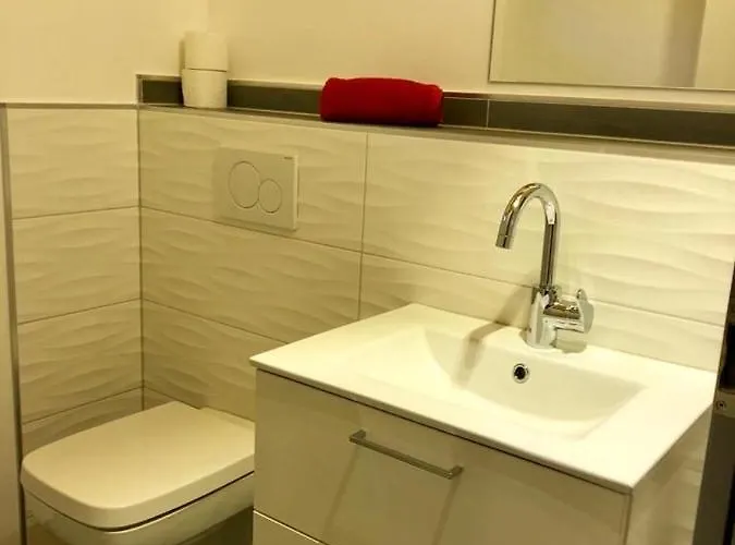 Naturstammhaus Und Zum Brockenbaecker *