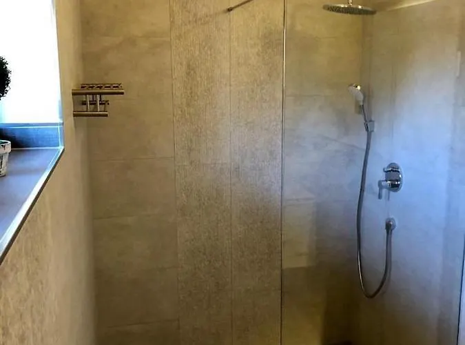 Naturstammhaus Und Zum Brockenbaecker Tanne